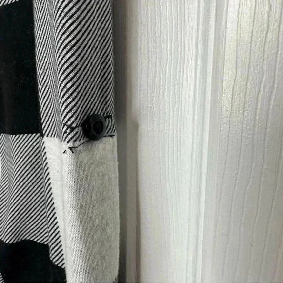 Ardene Button Up Shirt Plaid Black & White Size Large - Picture 8 of 16